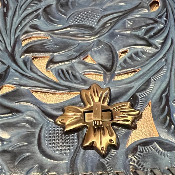 Patricia Nash Ilina Floral Cutout Leather Crossbody Bag - Picture 4 of 16